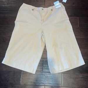 NWT Liz & Me Beige Capris Pants Size 20